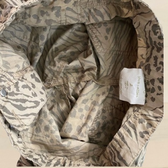 London Jean Cotton Cargo Style Capris 2 - Picture 12 of 16